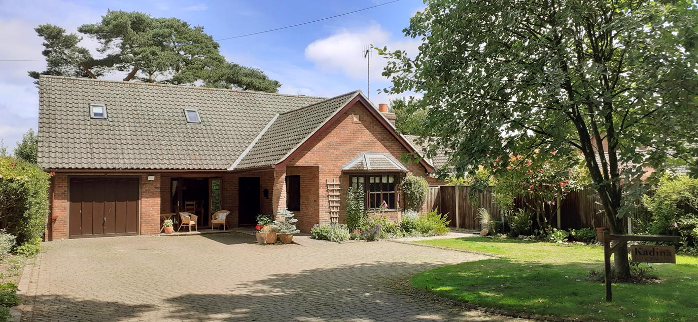 Kadina Bed & Breakfast - front view of house